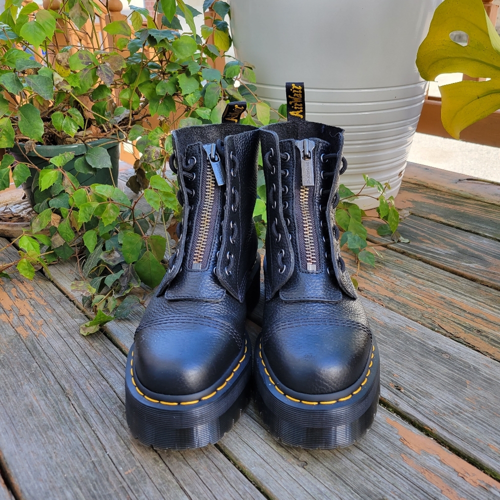 DR MARTENS SINCLAIR MILLED NAPPA LEATHER PLATFORM BOOTS - Size 10